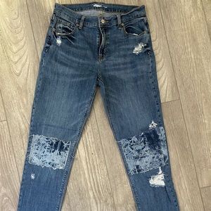 Old Navy, knee patch detail, mid rise jeans.